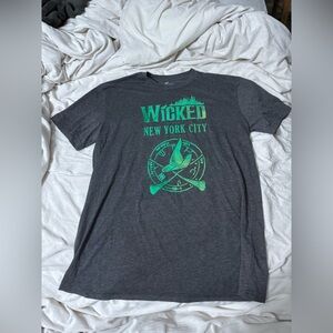 WICKED The Musical BROADWAY SHOW UNISEX  New York City Skyline T-SHIRT NEW XL